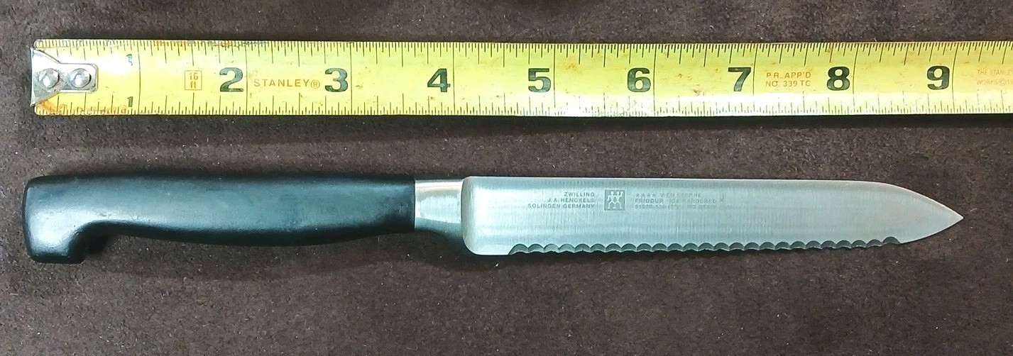 Zwilling J.A. Henckels 4 Star 31070-130, (5″) Serrated Utility Knife, Germany