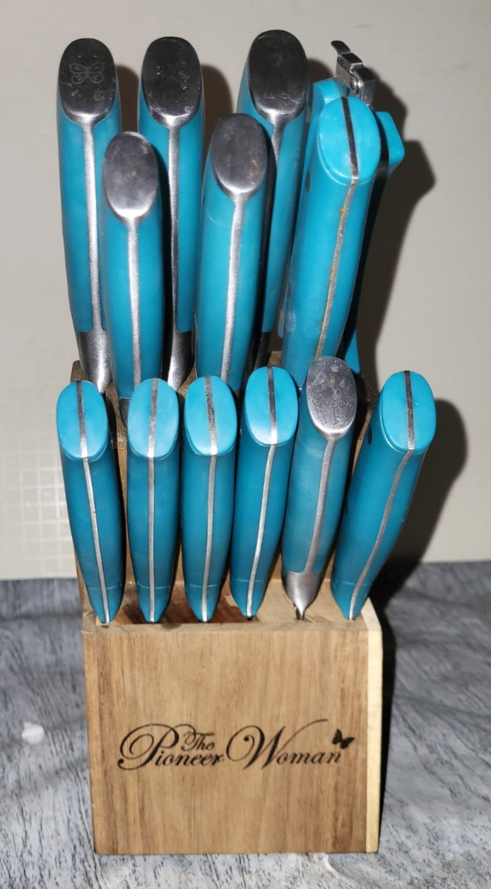 Pioneer Woman 13pc. Knife Set w/Block Teal