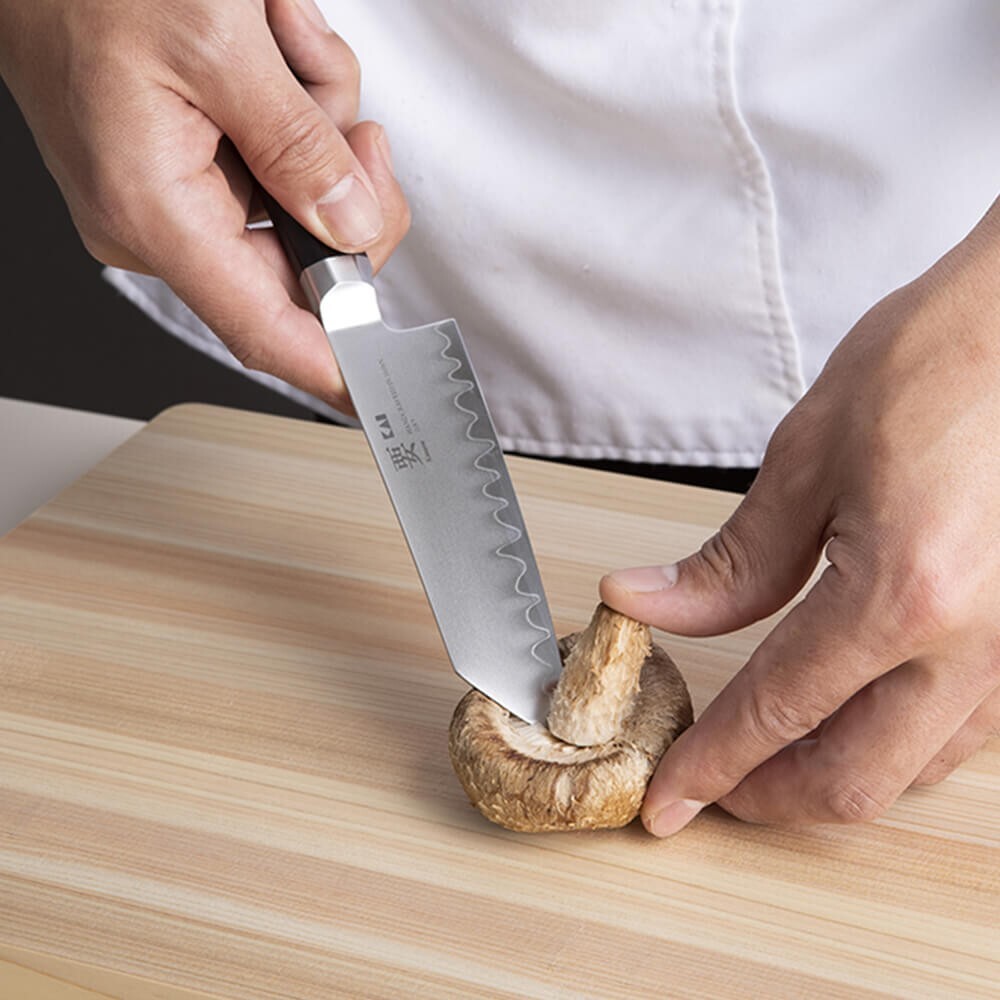 KAI Seki Magoroku Kaname Master Line Cutting Knife 4.7in Crafted in Japan Gift
