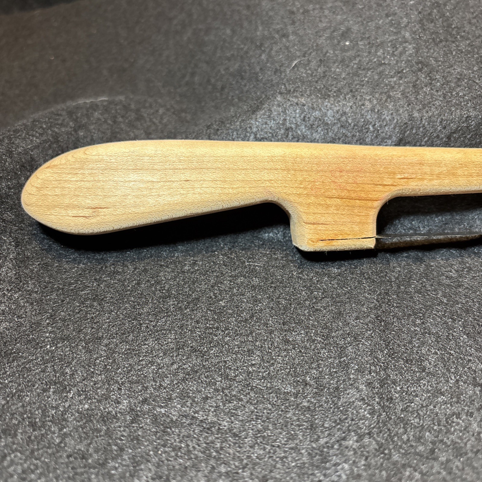 The Fiddle Bow Bread Knife Serrated Right Hand Mountain Woods Montana NEW IN BOX