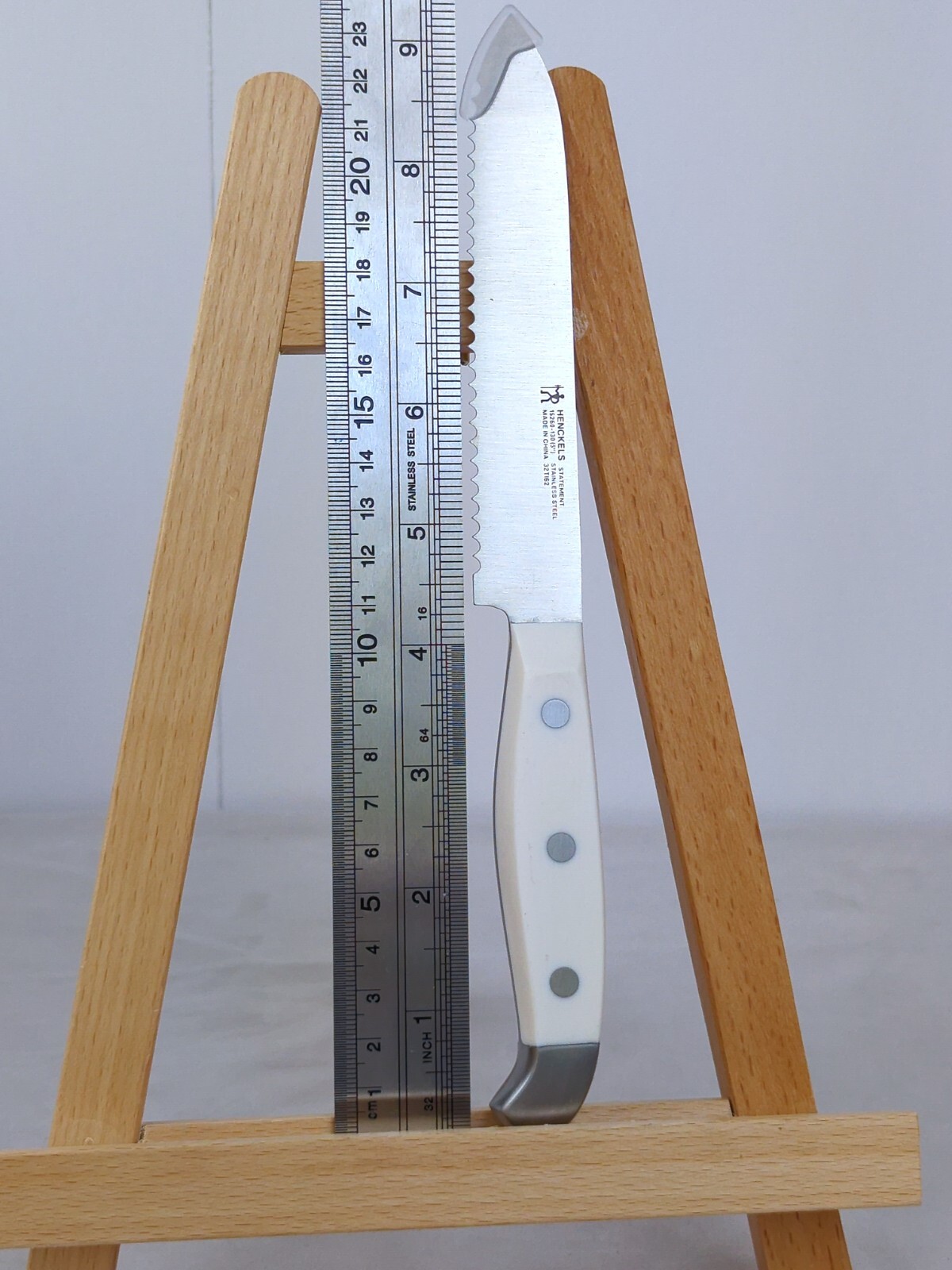 Henckels STATEMENT Fine Edge, 5″ UTILITY Knife, WHITE Handle, (15260-130), NEW!
