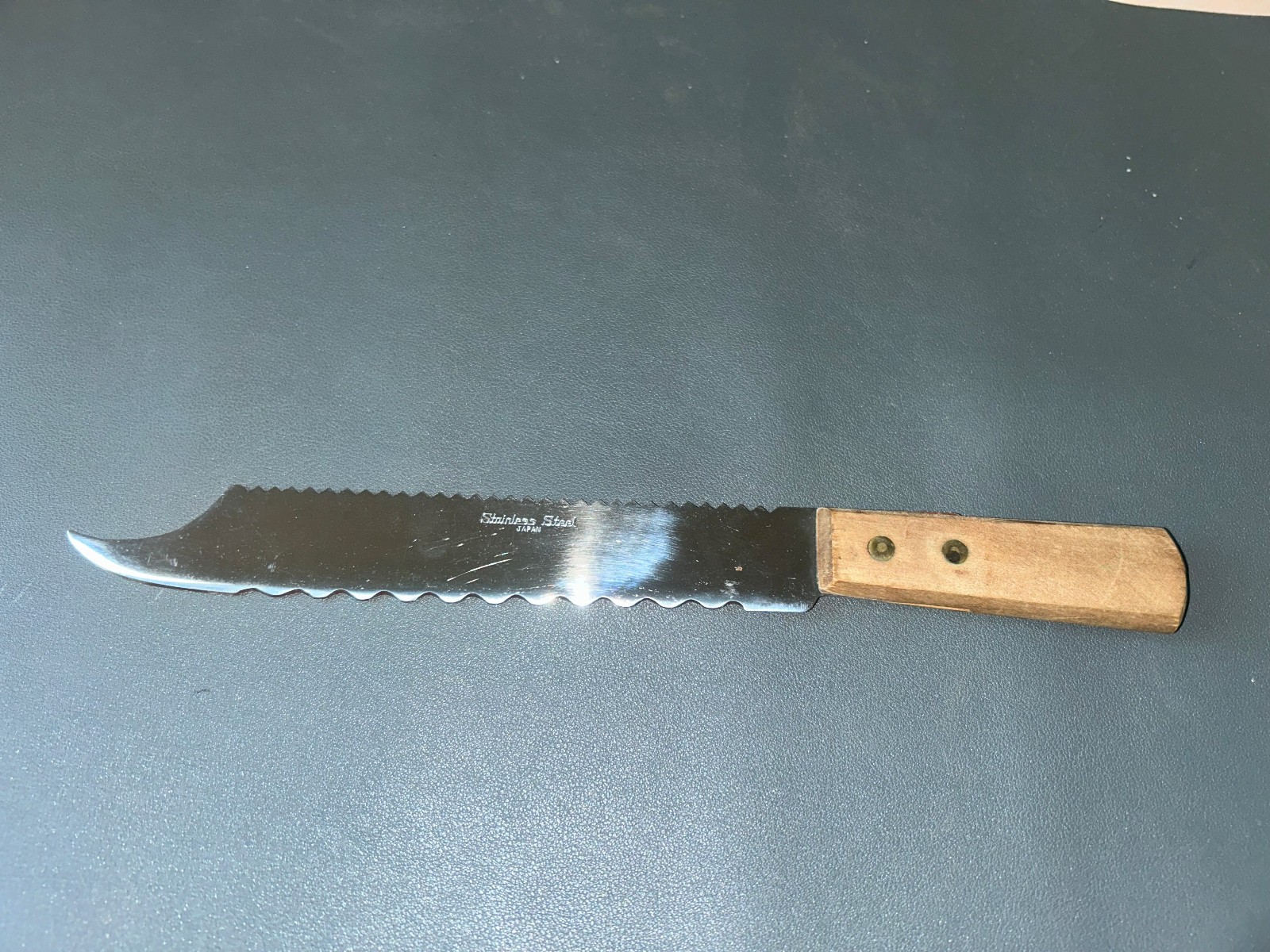 Double Sided Slicing Carving Knife Stainless 8″ Serrated Blade Wood Handle