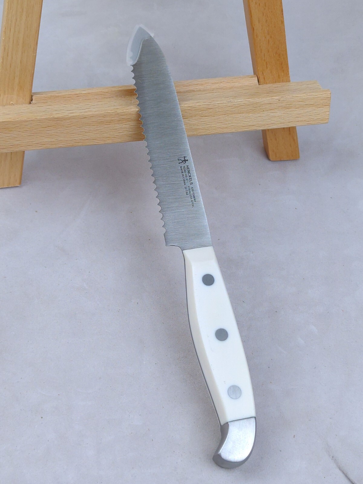Henckels STATEMENT Fine Edge, 5″ UTILITY Knife, WHITE Handle, (15260-130), NEW!