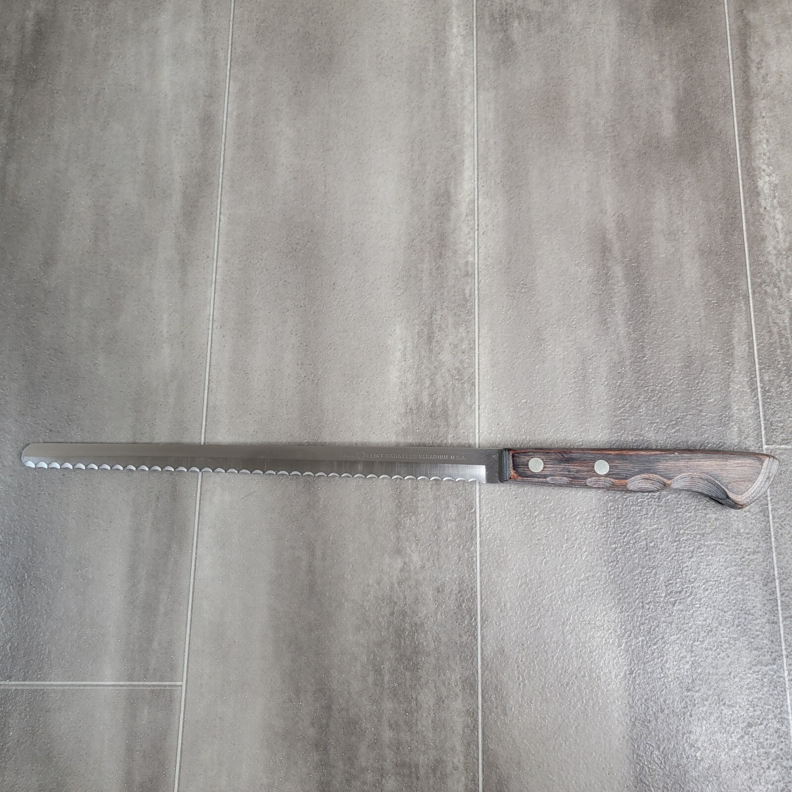 Vintage Flint Stainless Vanadium Steel Blade Bread Knife 14.75″ Wood Handle USA