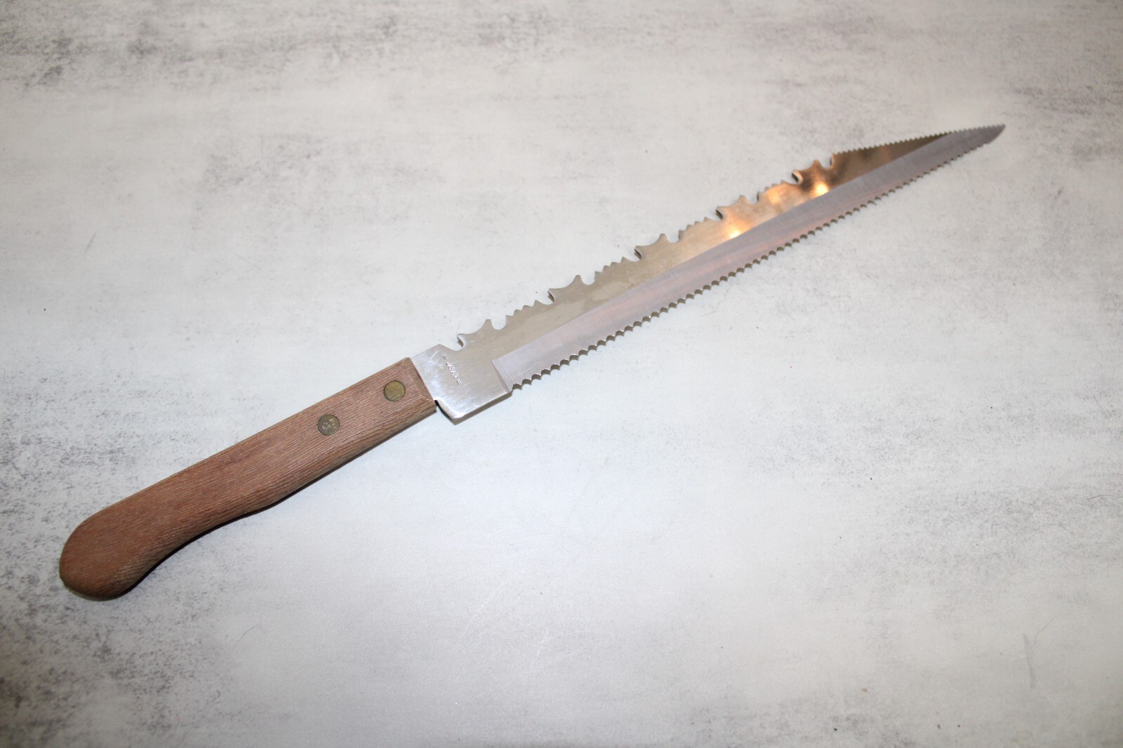 Vintage Regent Sheffield Stainless Steel Carving Bread Knife 8.75 in