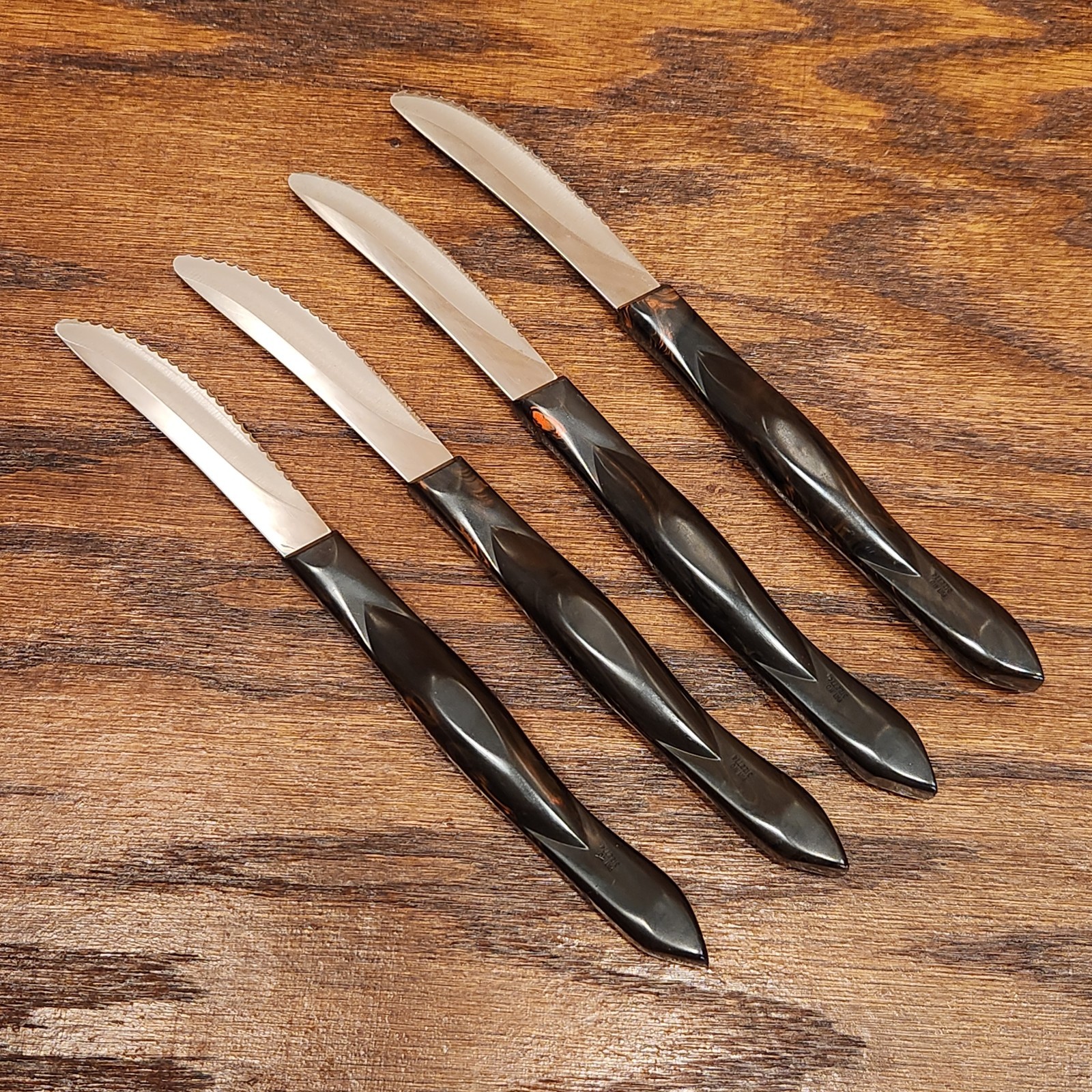 Cutco 1759 Serrated Table Knife 4 Set & 1745 Wall Tray Brown Orange Swirl Handle