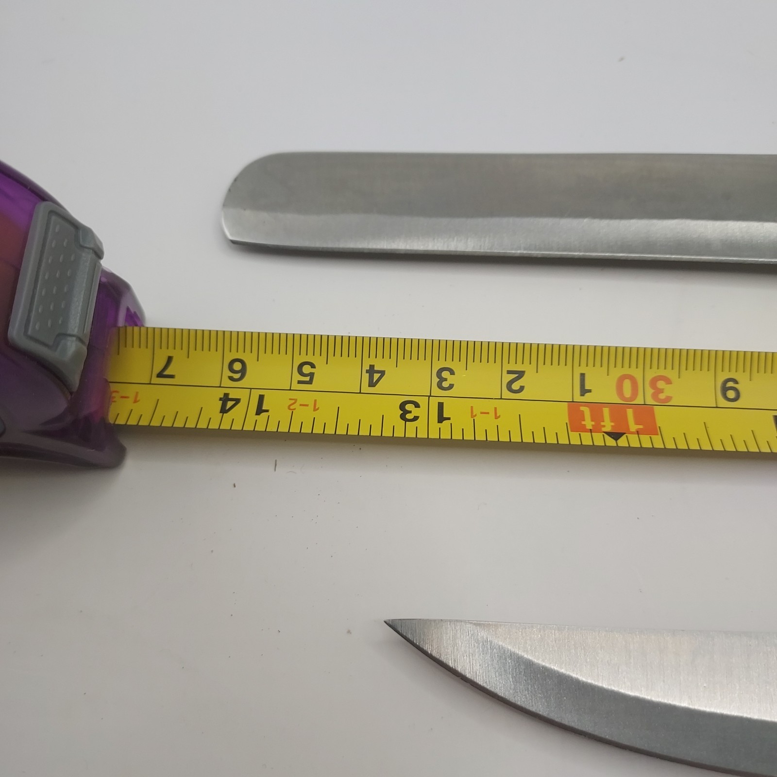 BergHOFF Knives Bread And Utility 14.5 in.,and 11in 3 Rivet Handle, Used