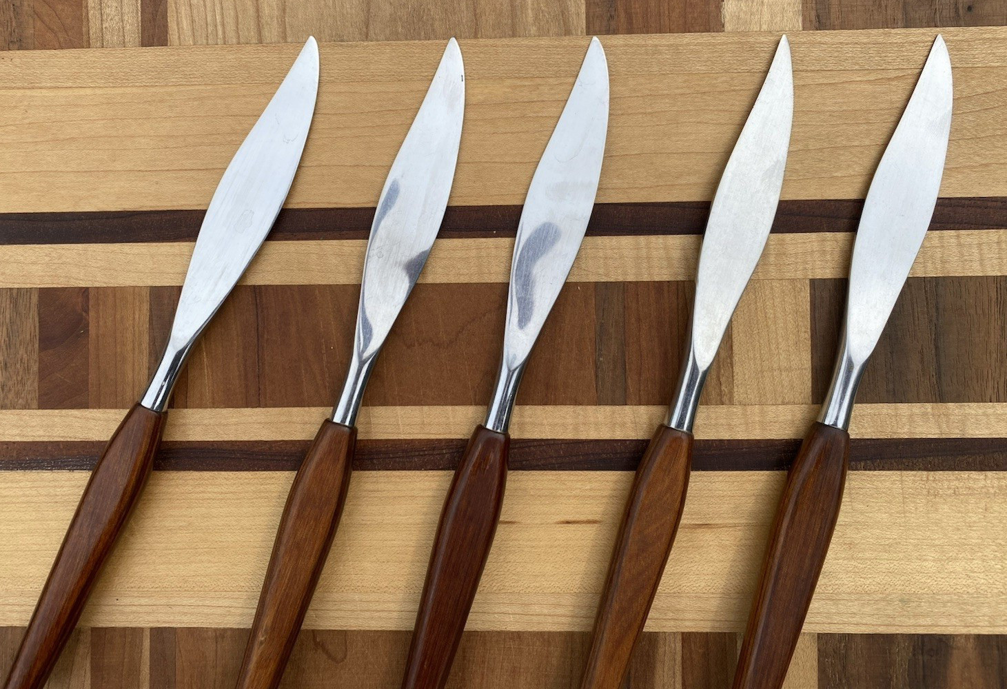 5 1960s MODERNE COLOMBIA STAINLESS KNIVES 4-steak 1-butter MCM Danish-Style Teak