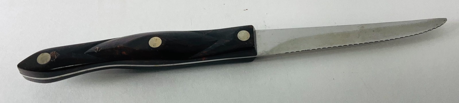 CUTCO 1721 Serrated Trimmer Knife Brown & 1759 Table or Steak Knife Black