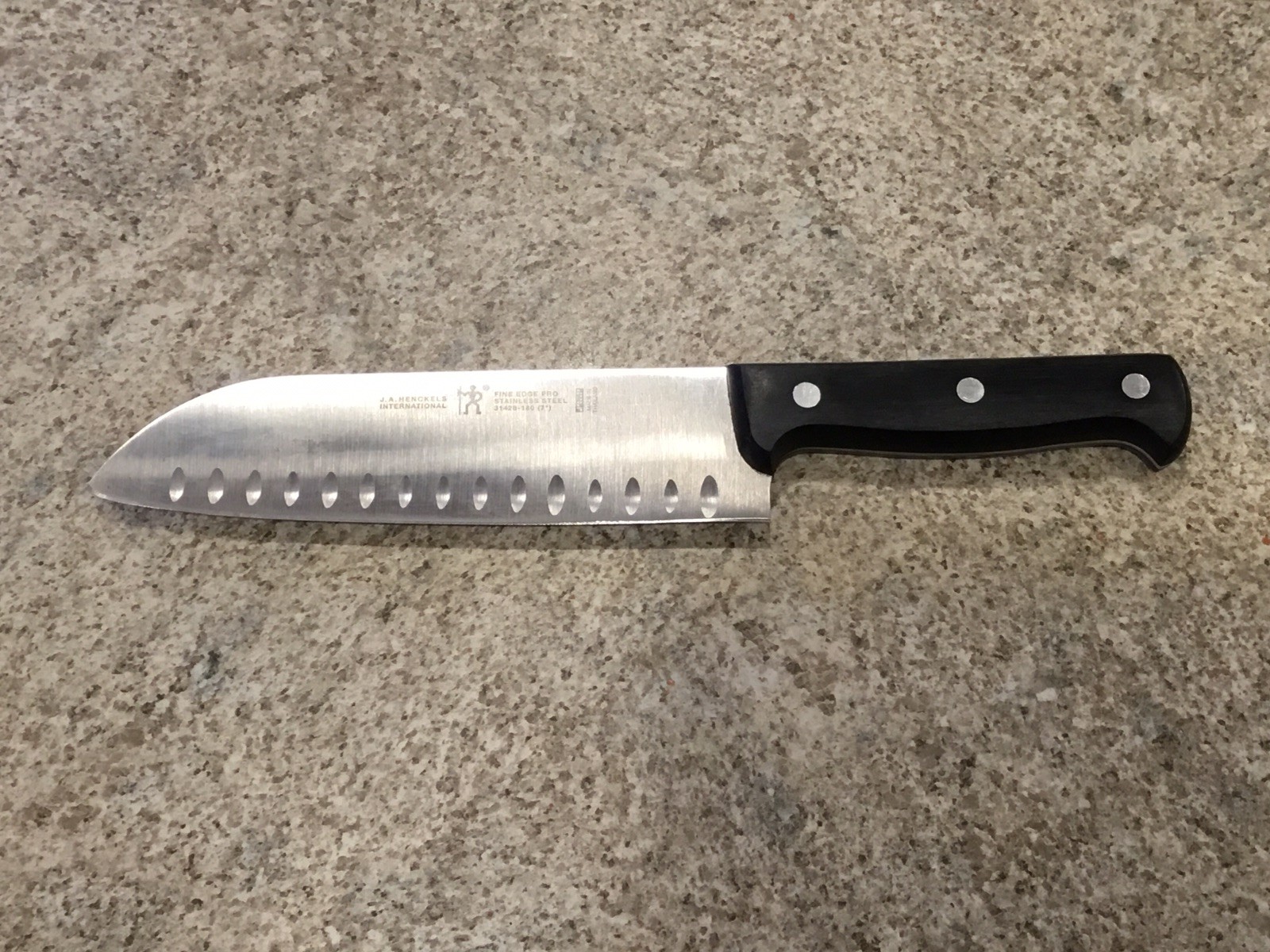 J A HENCKELS INTERNATIONAL FINE EDGE PRO‼️31428-180‼️STAINLESS 7” SANTOKU KNIFE