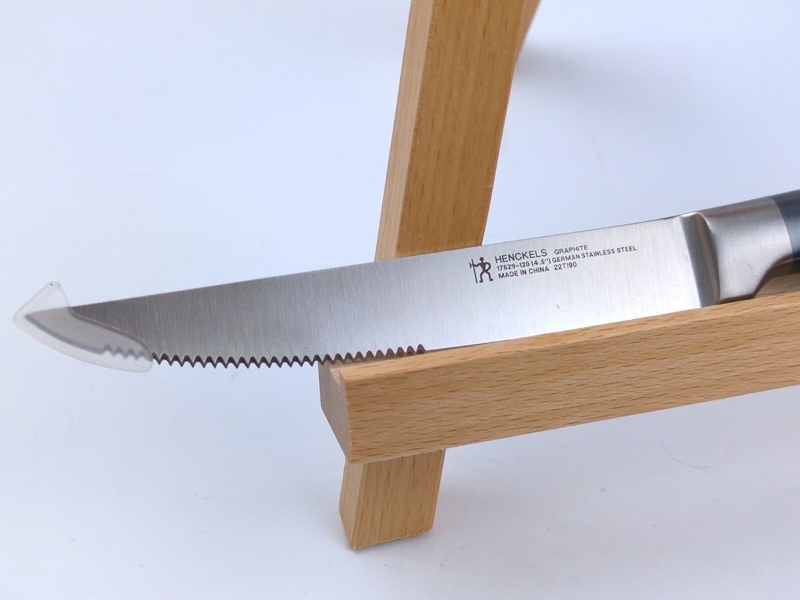 J.A. Henckels FORGED GRAPHITE 4.5 in Serrated STEAK Knife Single, NEW!