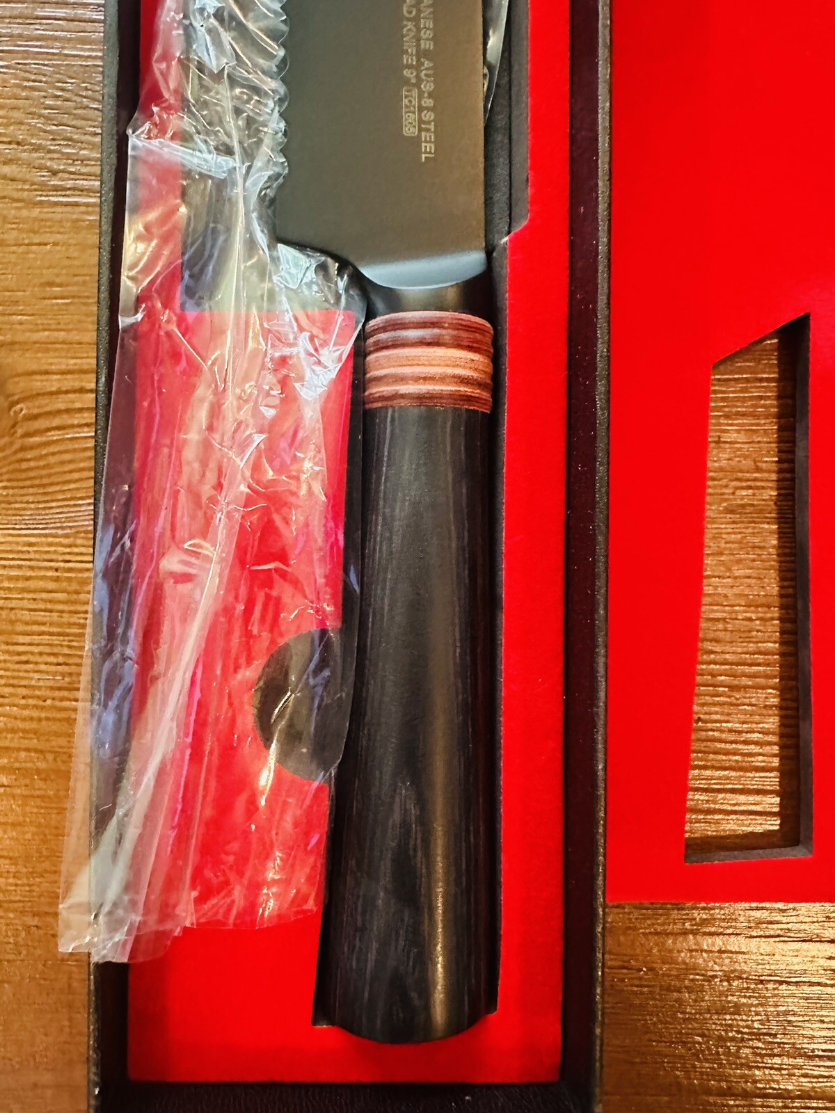 TUO Serrated Bread Knife 9″ – Super Sharp Carving Knife Black – Dark Knight.