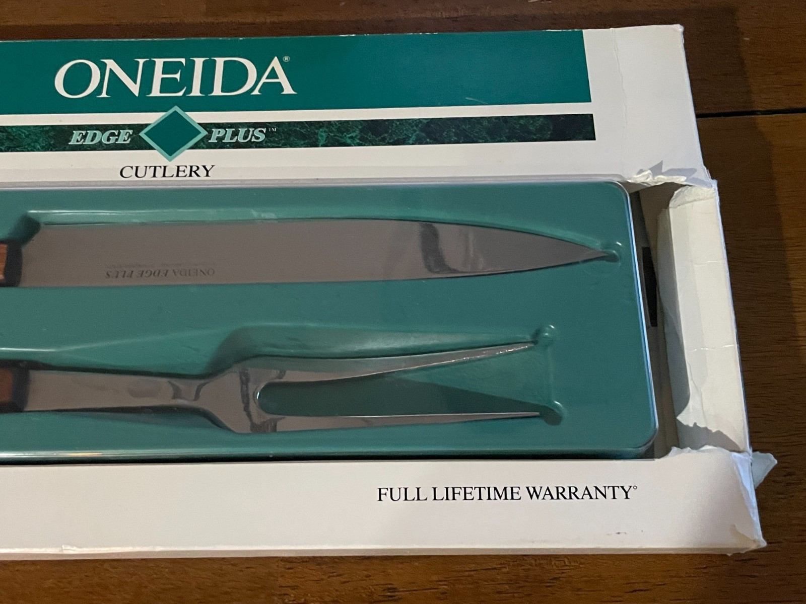 VINTAGE ONEIDA EDGE PLUS 2 Piece Carving Set – Open Box – 8″ Carving Knife, Fork