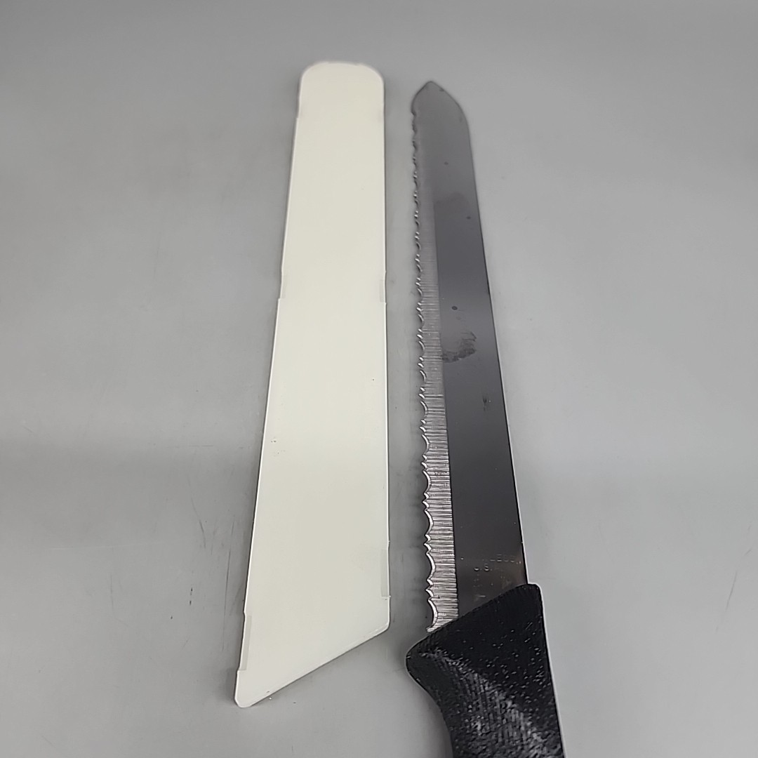 Pampered Chef 9″ Serrated Bread Knife 1285 Protective Cover Sheath Stainless USA