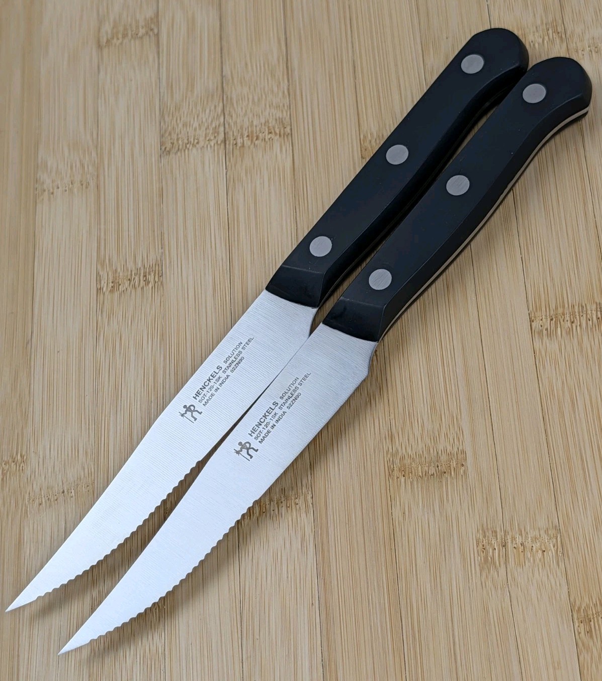 2pc Henckels SOLUTION 4.5-in STEAK Knife SET, Stainless Steel, SOT-120-1SK, NEW