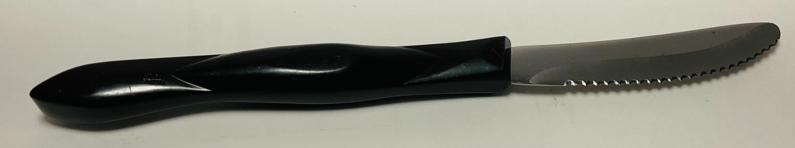 CUTCO 1721 Serrated Trimmer Knife Brown & 1759 Table or Steak Knife Black