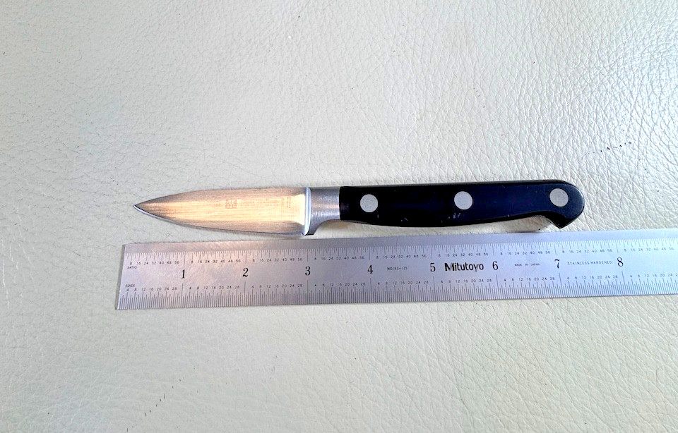 Zwilling J.A. Henckels Solingen Germany Pro 3″inch Paring Knife 31020-080 SHARP