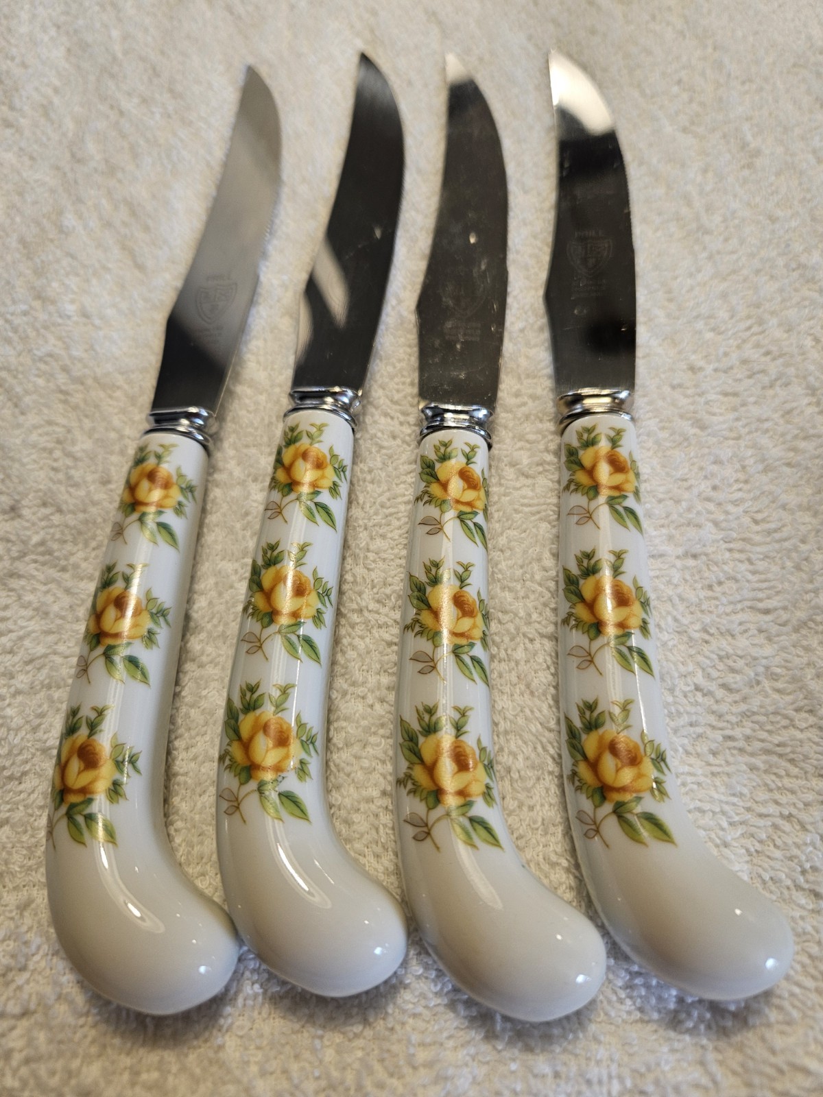 Prill of Sheffield England Set of 4 Steak Knives Handle Yellow Rose Flatware