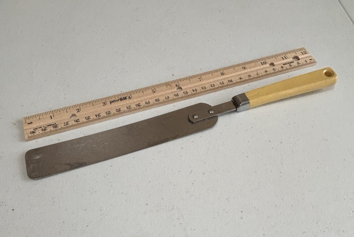 Vintage Maid of Honor Frosting Spatula Cake Icing Frosting Yellow Handle USA