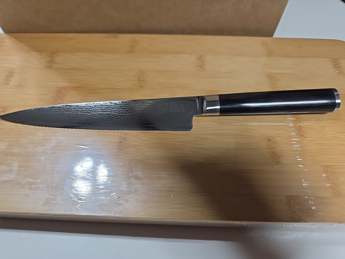 Shun Classic Serrated Utility Knife 6-inch (DM0722) New In Box