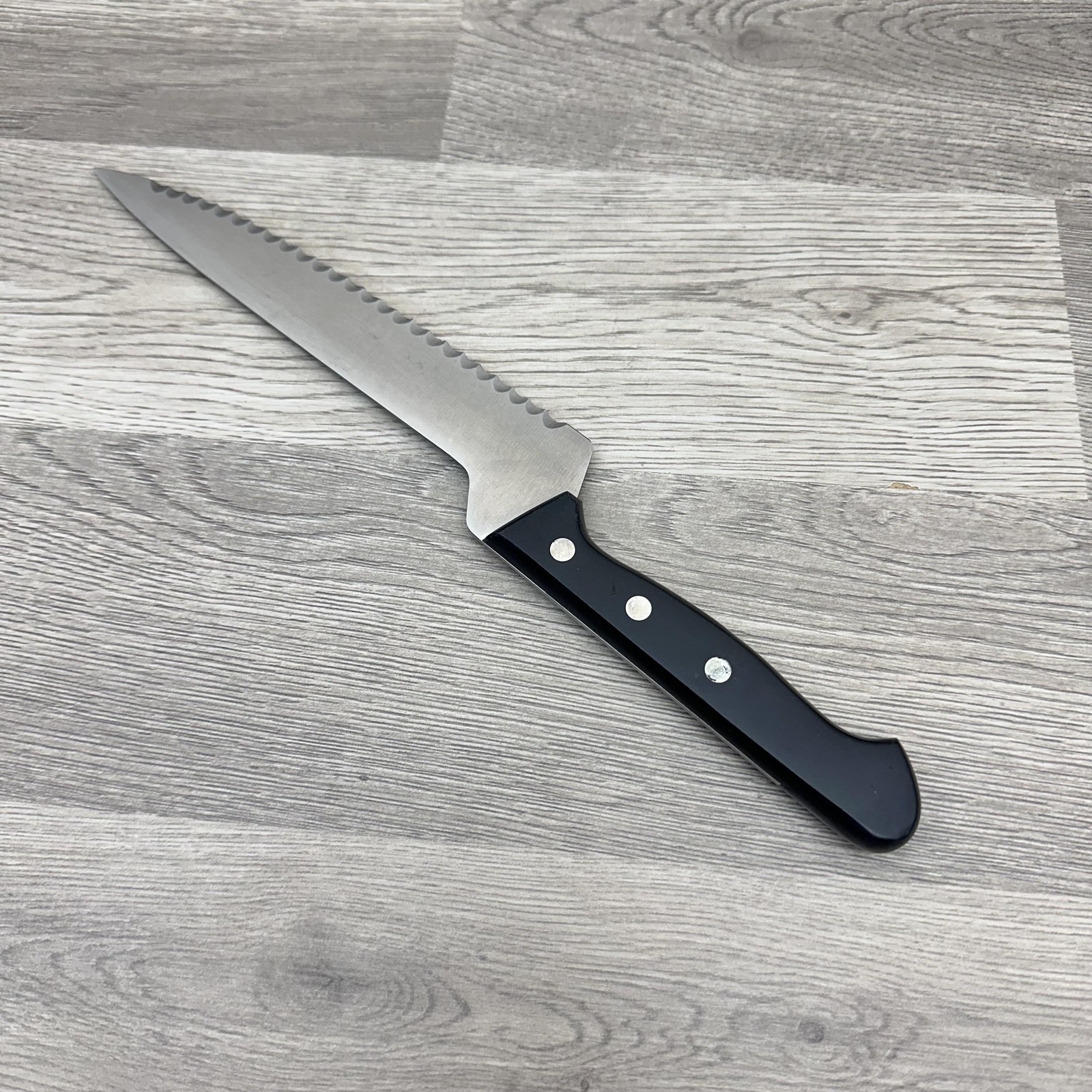 Wusthof Serrated Knife 4121 Stainless Steel Silver Black Handle Germany Kitchen
