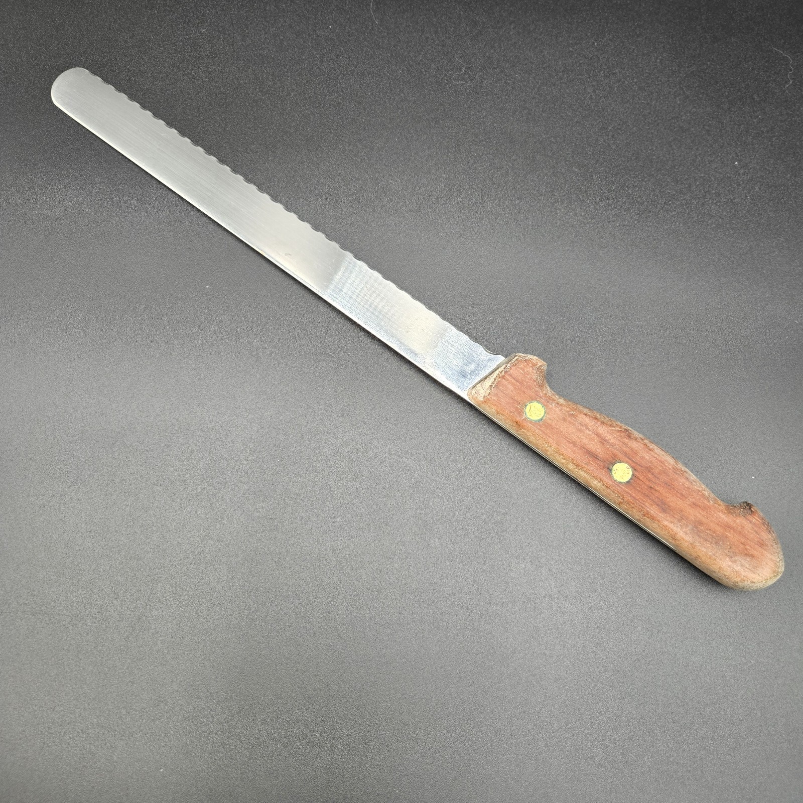 Vintage Bread Knife Dexter S46910 Stainless Steel Serrated 9.5″ Blade 3/4 Tang