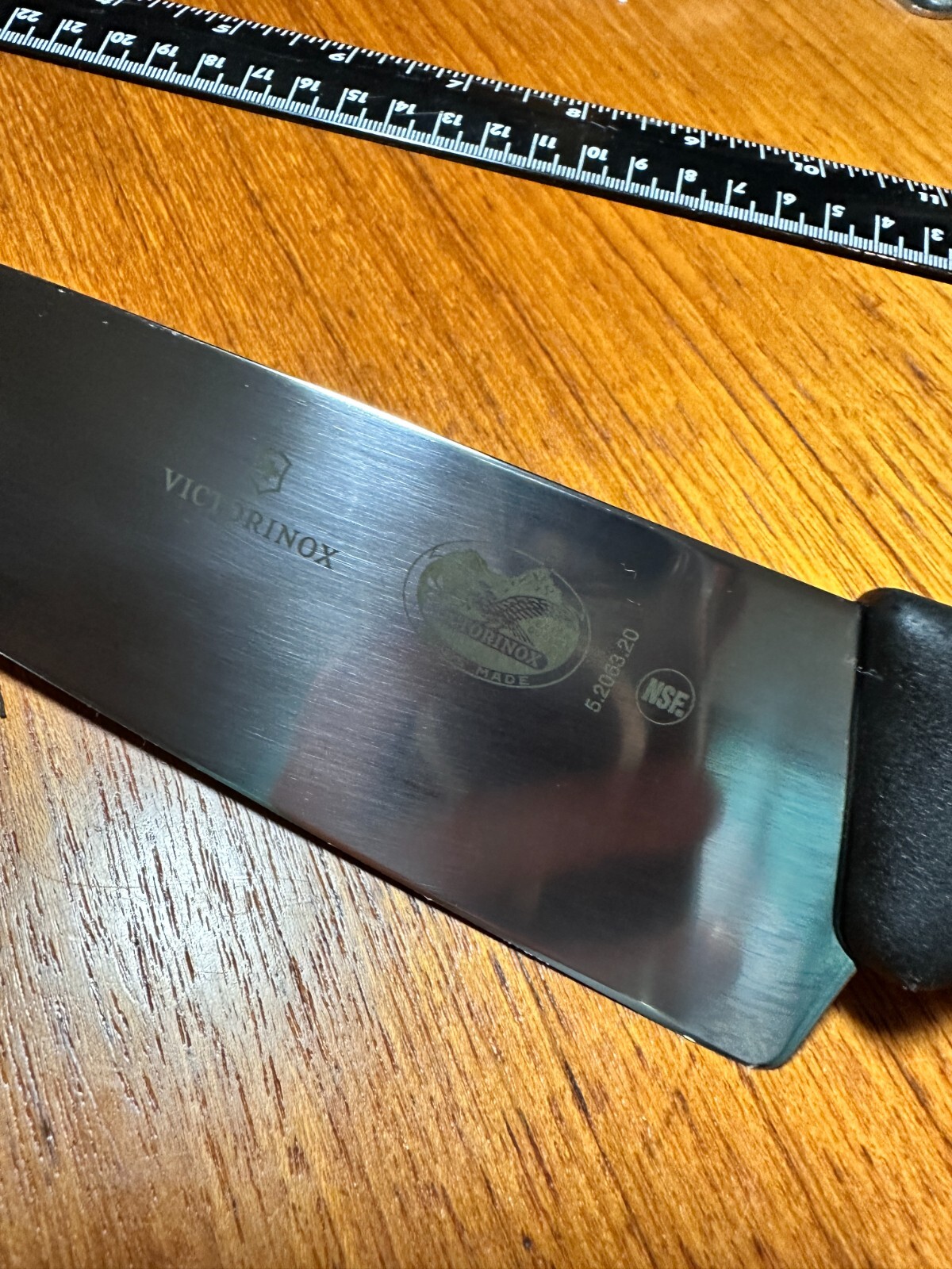 VICTORINOX 8″ Chef Knife 5.2063.20 Very Good
