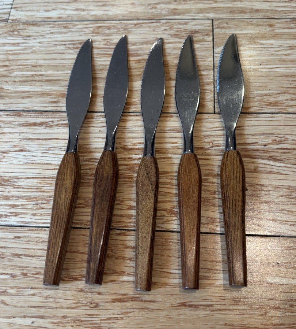 5 Vtg MCM FLEETWOOD Stainless Silverware Canoe Style Steak Knives Teak Handles