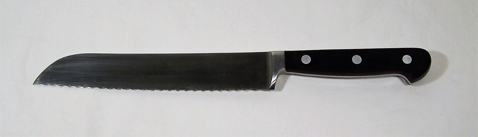 J. A. Henckles International Serrated Knife, No Stain 31163-180 7″ Blade, Spain