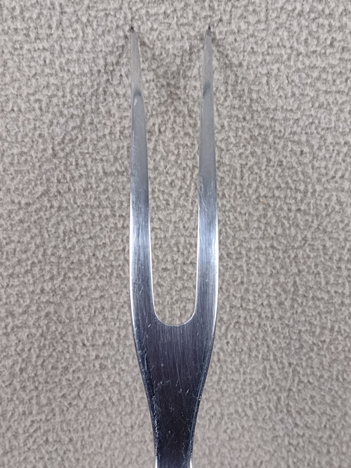 Cutco Carving Fork No. 27 Teak Handle 2 Prongs 11 1/2″ Long