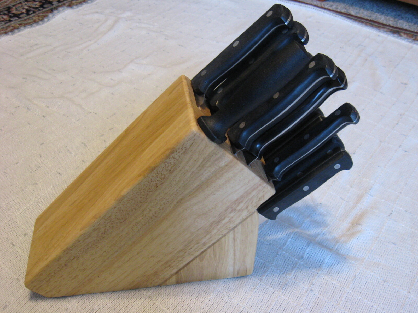 J A Henckels Fine Edge Pro Chef Breads Santoku Steaks Utility Rod Wood Block 16P