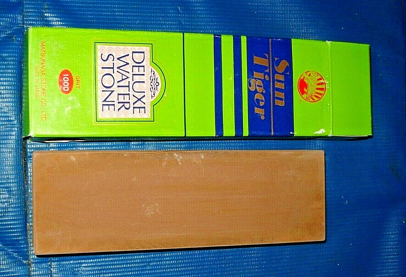 New Japan Sun Tiger Water Stone Model # D-1085 Knife Sharpener Whetstone 1000