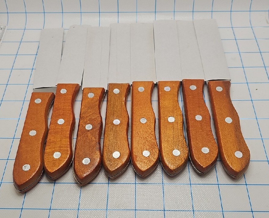 Küchenstolz 8 Piece Steak Knife Hand Crafted opened NIB China