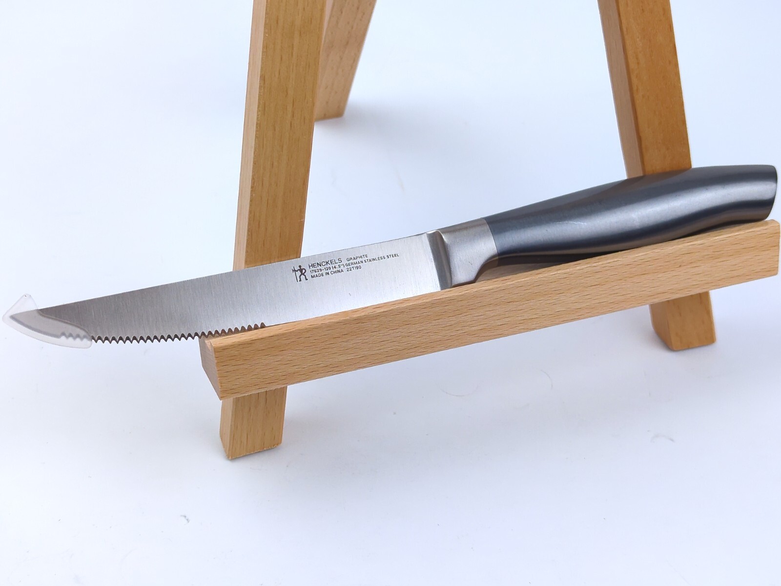 J.A. Henckels FORGED GRAPHITE 4.5 in Serrated STEAK Knife Single, NEW!