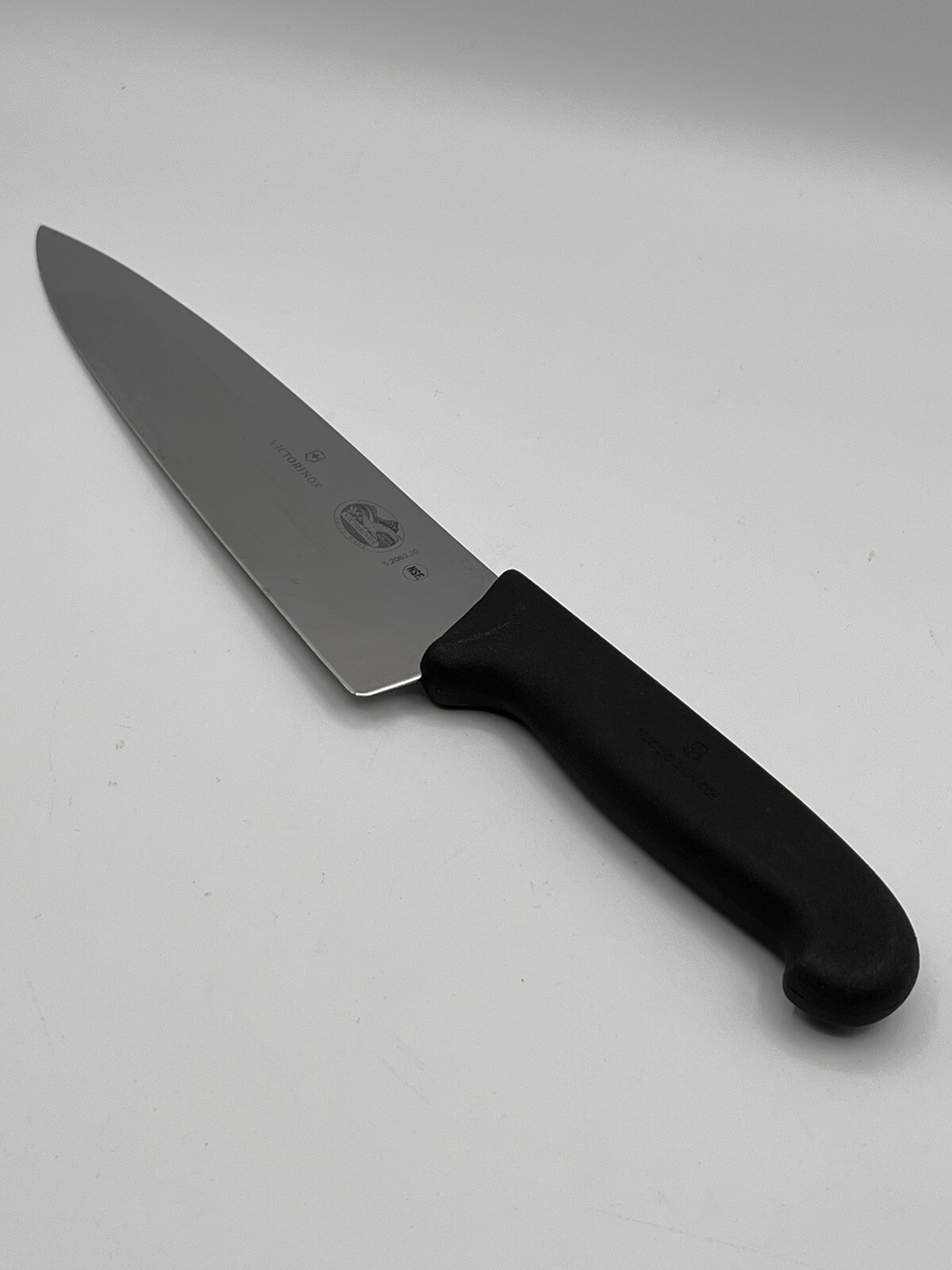 Victorinox Swiss Made Fibrox Pro Chef’s Knife, 8-Inch 5.2063.20