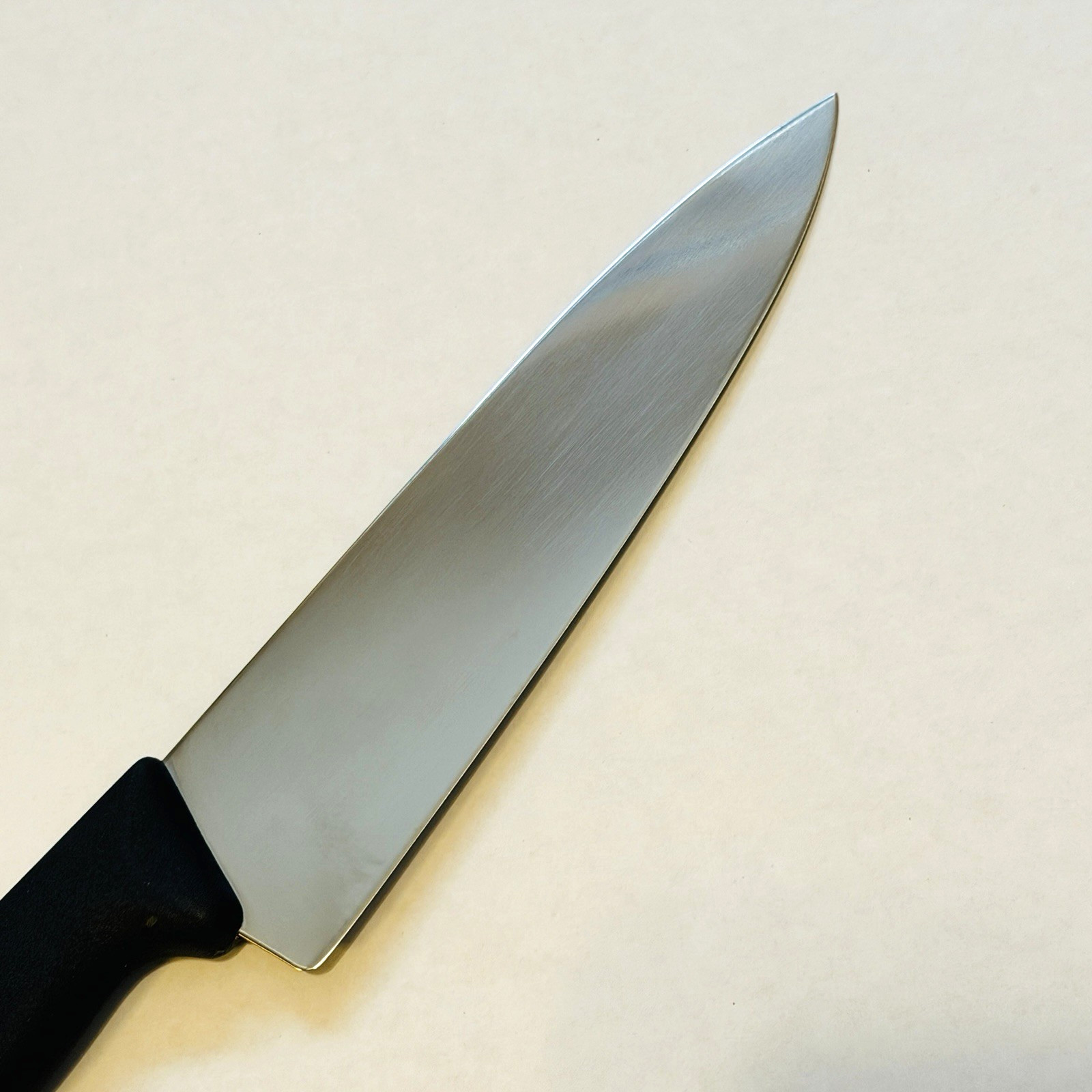 Victorinox Chef’s Knife Extra Wide, 8″ Long Blade Fibrox Handle 5.2063.20