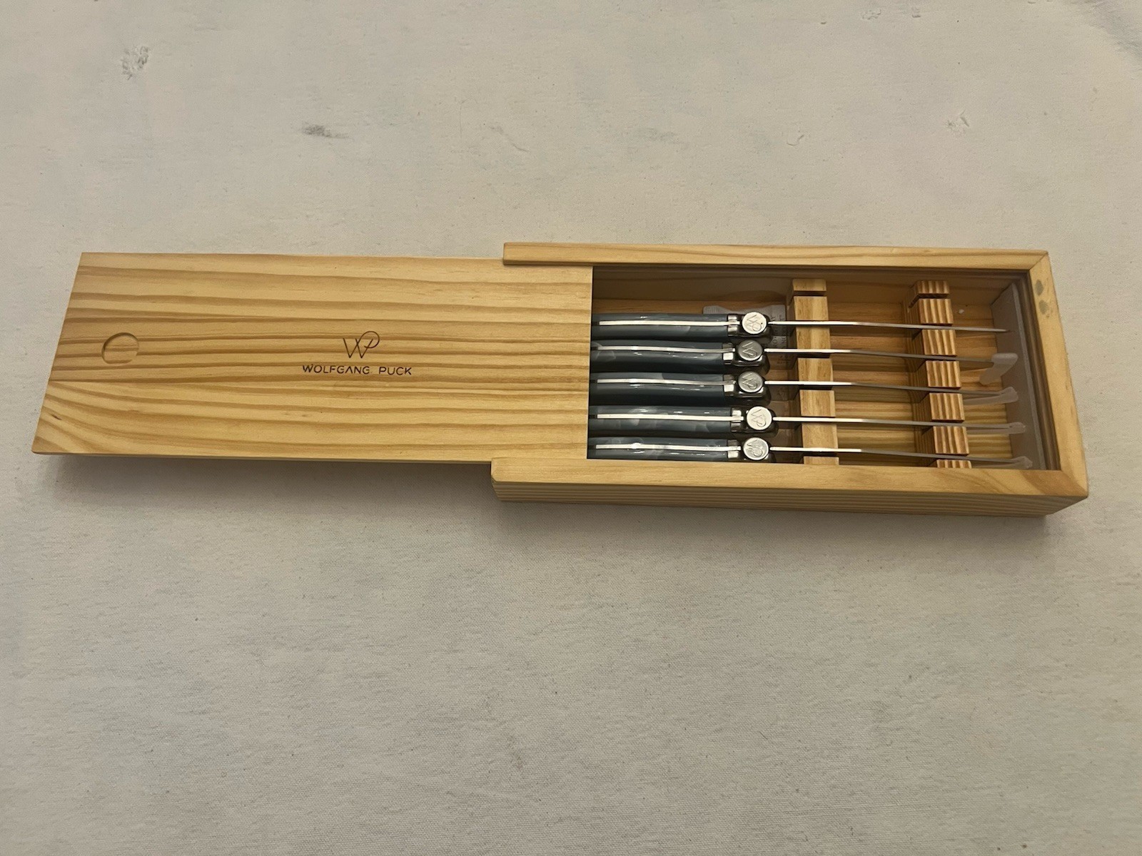Wolfgang Puck 4.5” Steak Knife Set of 5 w/ Wooden Storage Box Stainless Steel