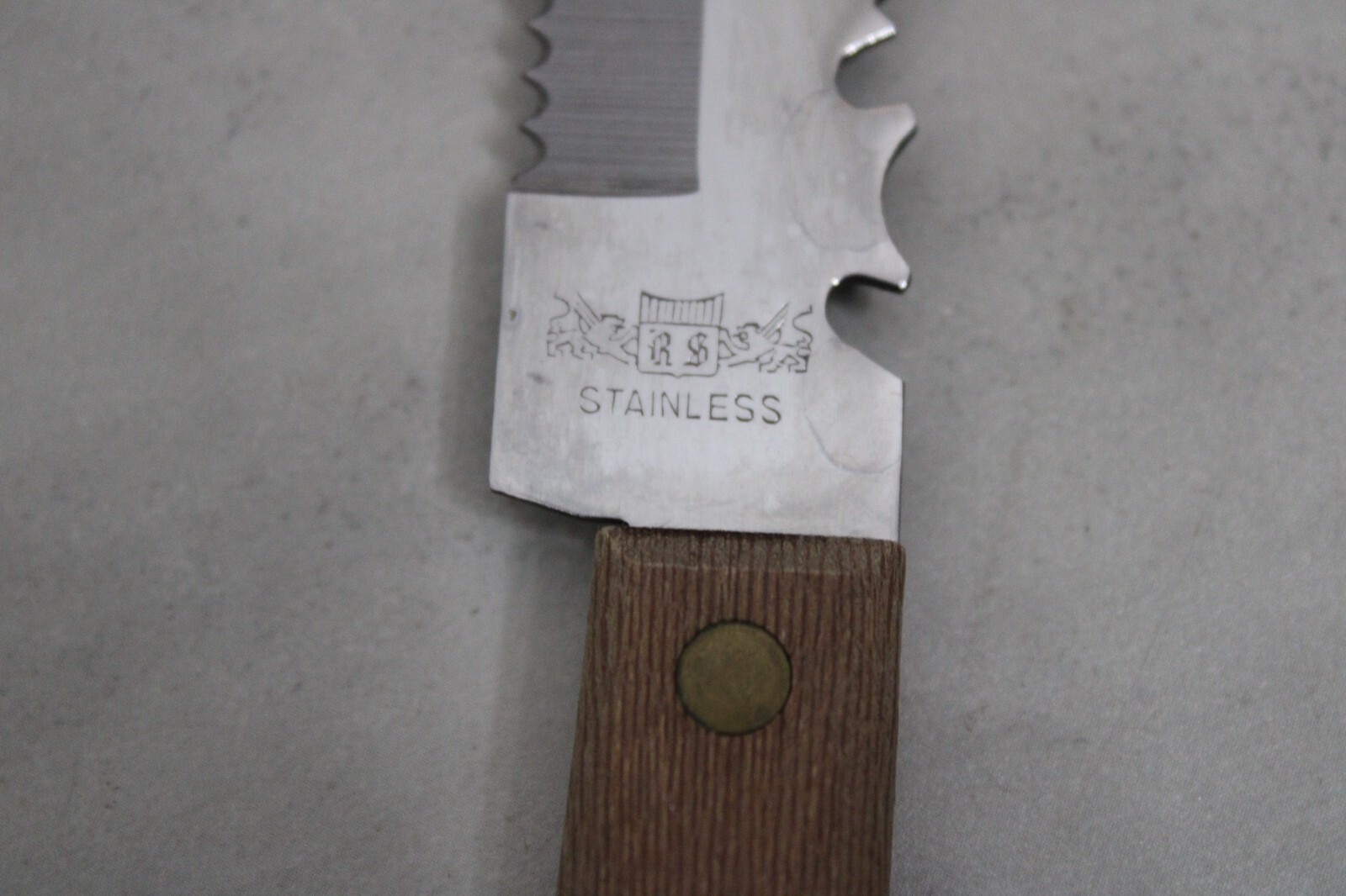 Vintage Regent Sheffield Stainless Steel Carving Bread Knife 8.75 in