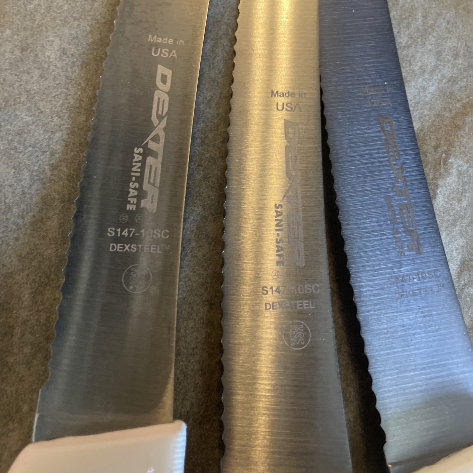 (qty 3) Dexter-Russell Sani-Safe 10″ Scalloped Bread Knife Curved S147-10SC Bin7