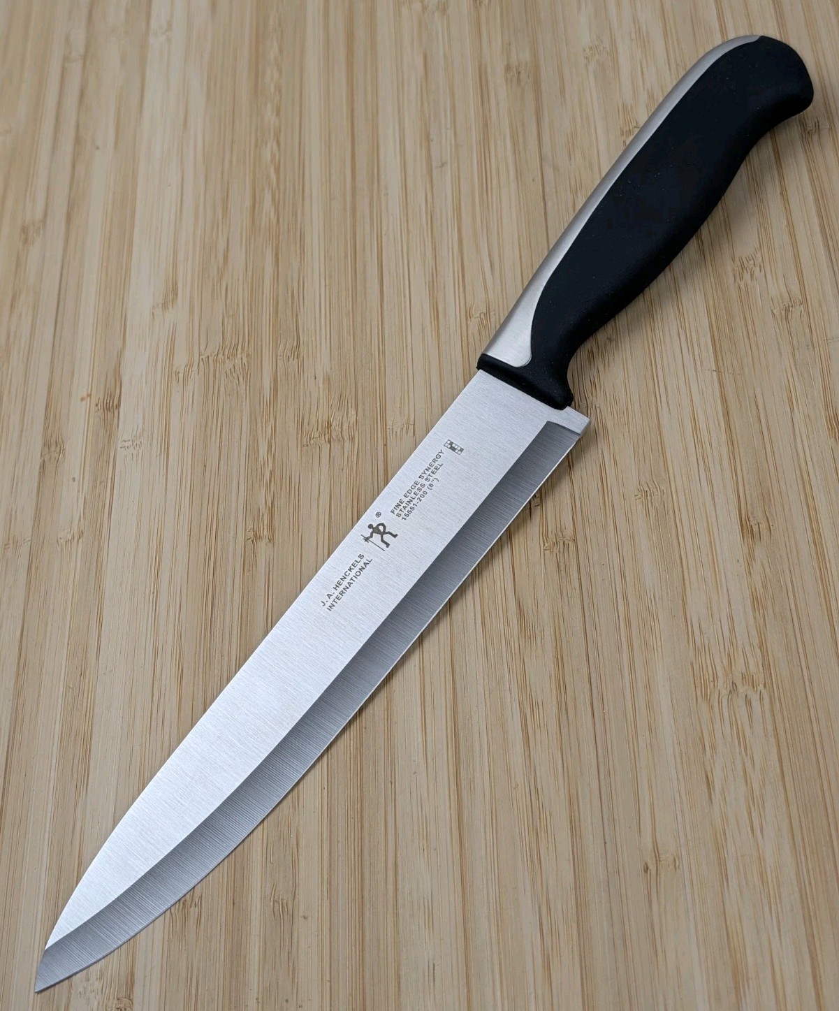 J.A. Henckels FINE EDGE SYNERGY 8-in CHEF’S Knife, STAINLESS STEEL, #15551-200