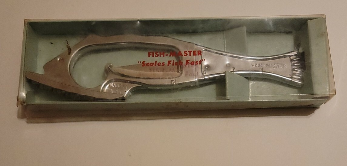 Vtg Fish-Master Fish Scaler Knife Combo | High Carbon Chrome | Built-In Blade |