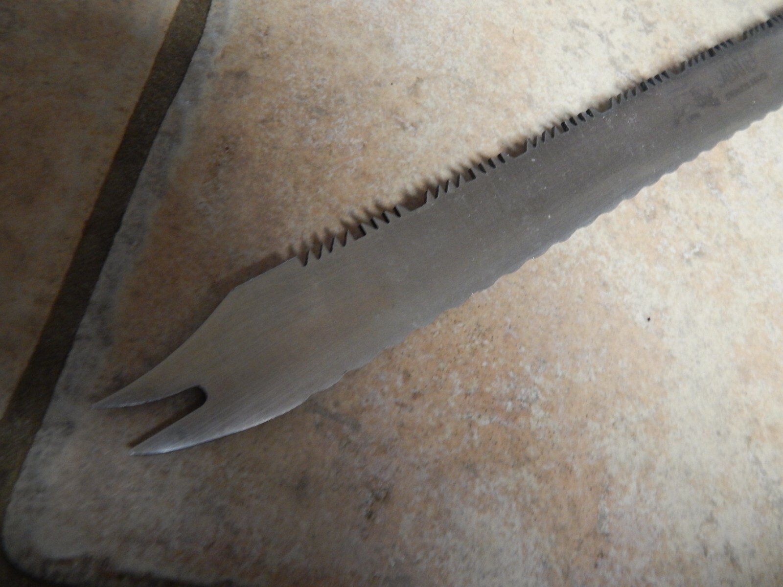 VINTAGE SABATIER FRANCE LION 14.5″ DOUBLE EDGE MEAT CARVING KNIFE