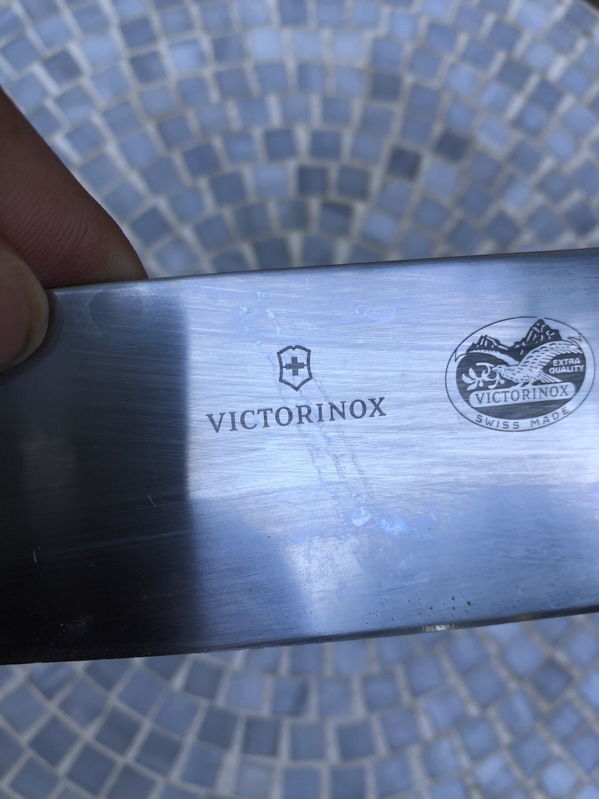 Victorinox Swiss Made Fibrox Pro Chef’s Knife, 8-Inch 5.2063.20