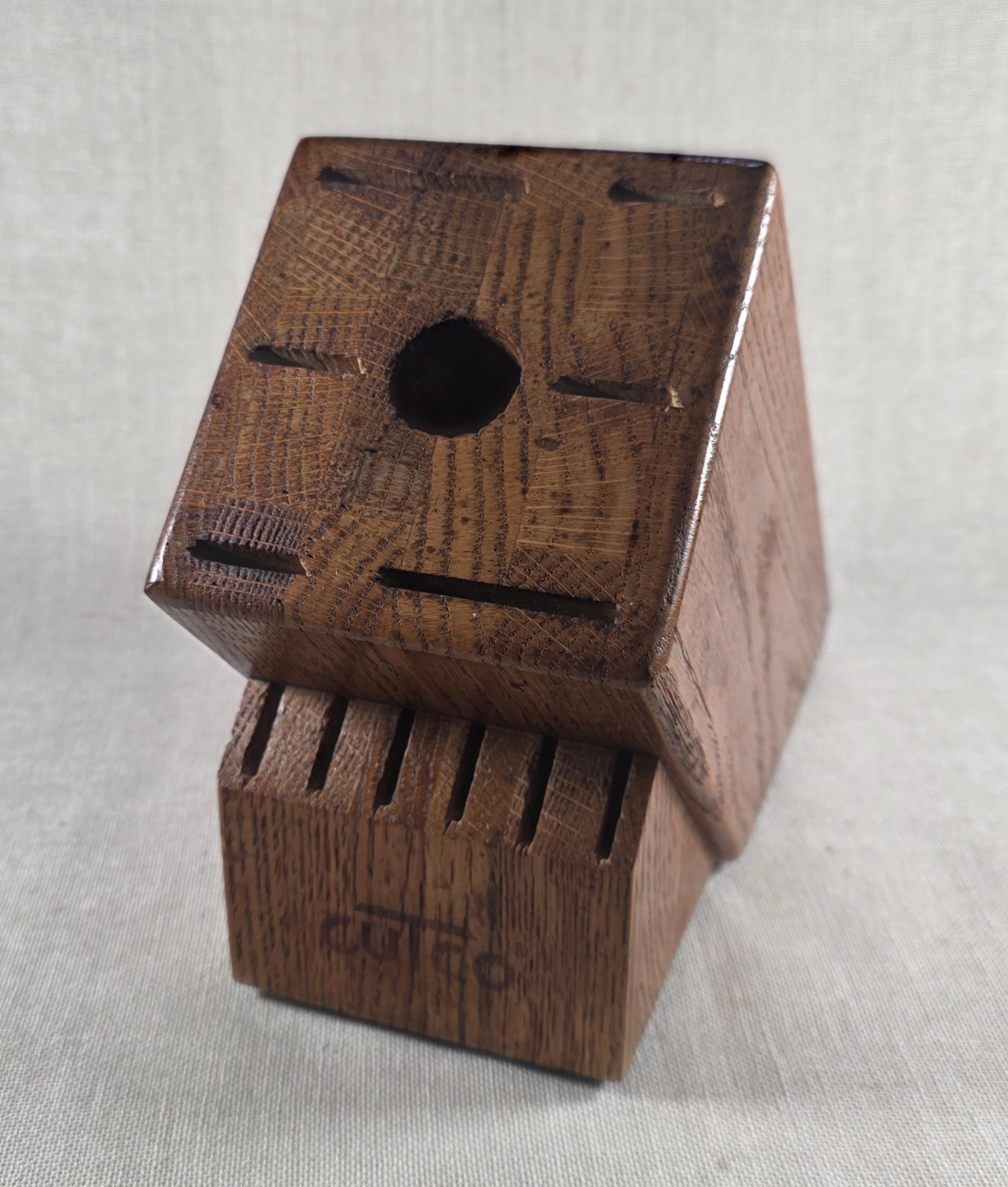 CUTCO Oak Wooden Knife Block 12 Slot 1 Sharpner Slot Solid Honey Oak USA