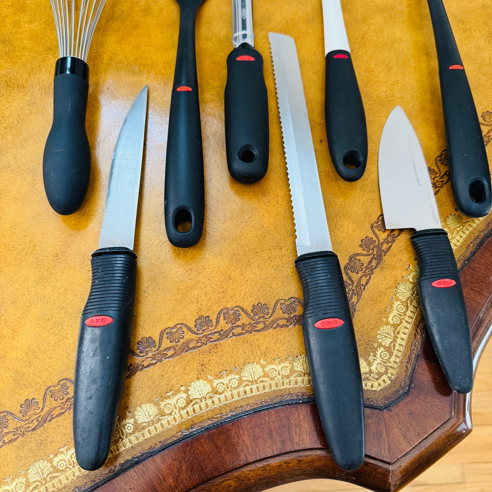 OXO New Kitchen Utensils Lot of 9 Spoons, Spatulas, Potato Peeler, Knives, Whisk
