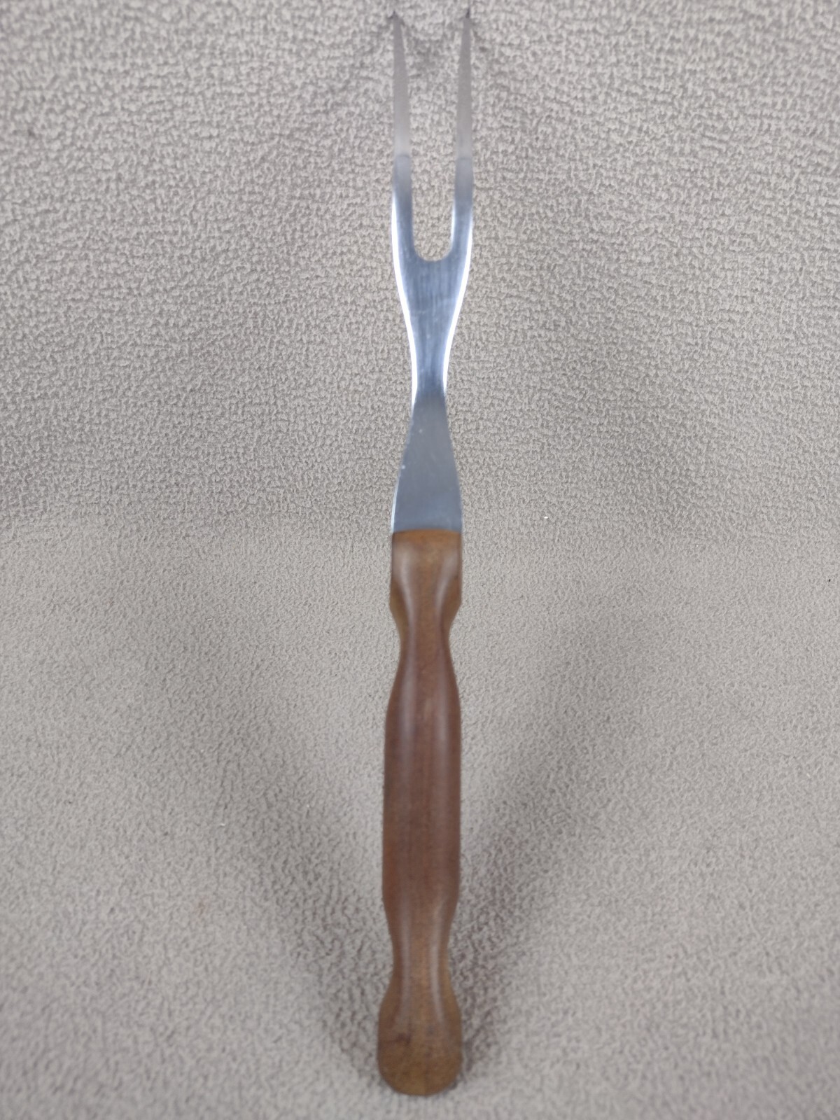Cutco Carving Fork No. 27 Teak Handle 2 Prongs 11 1/2″ Long