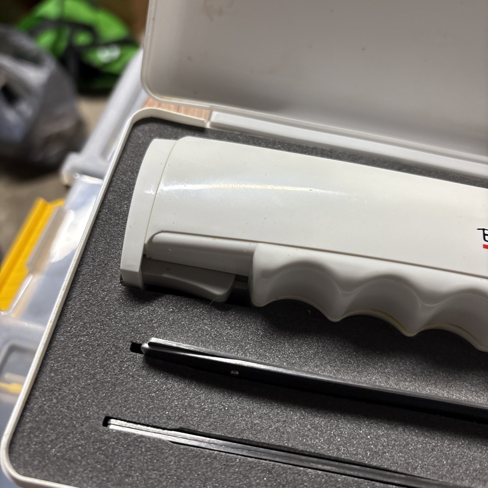 Betty Crocker Series 2 electric carving knife set