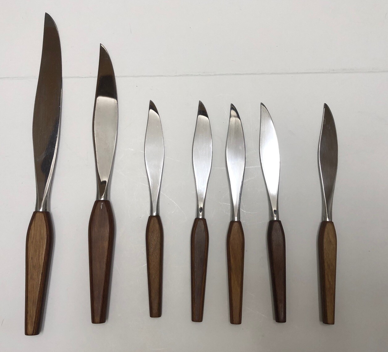Vintage MCM Fleetwood Teak Handles 5 Pc Steak Knife & 2 Carving Knife Set