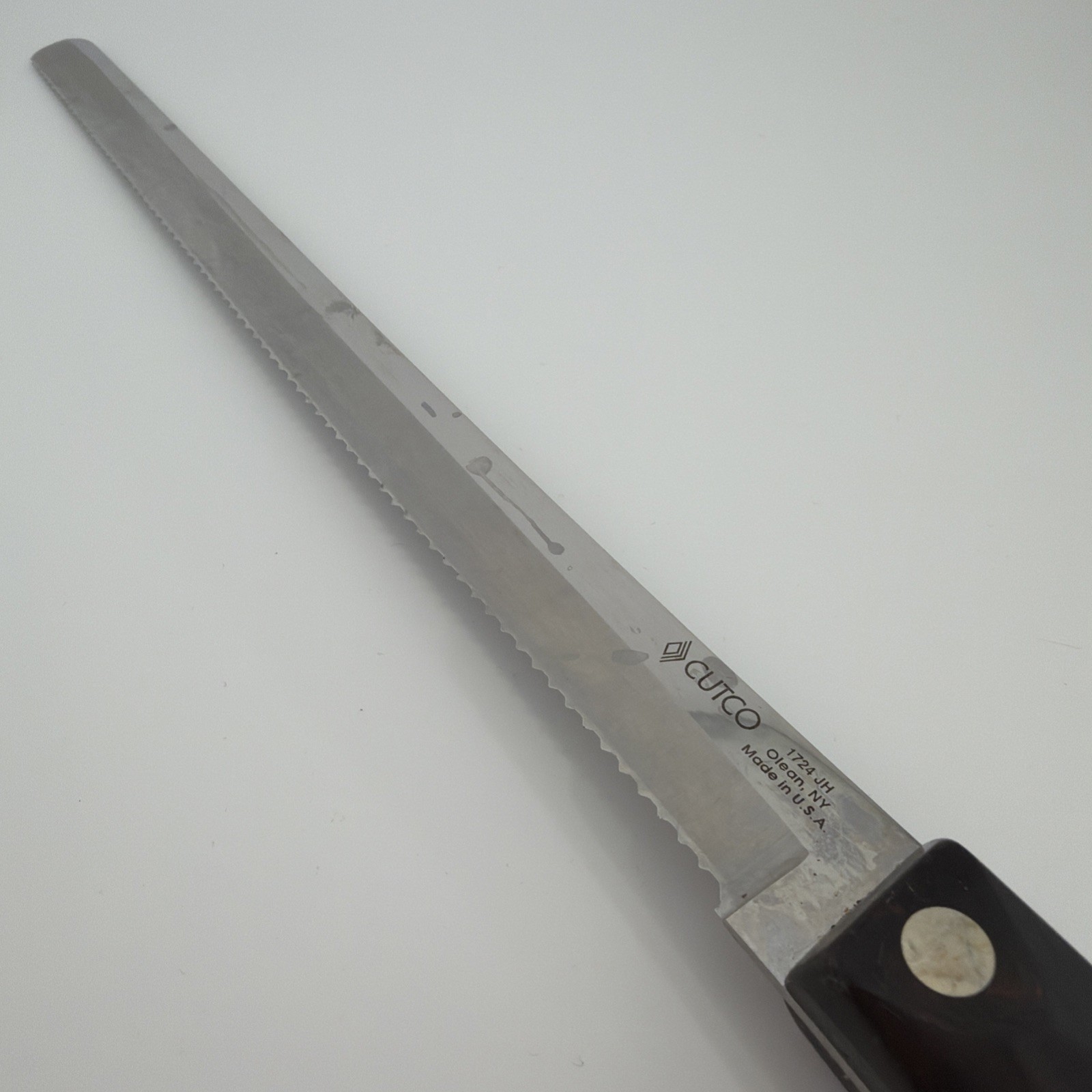CUTCO 1724 JH Serrated Bread Slicer Knife – Classic Handle
