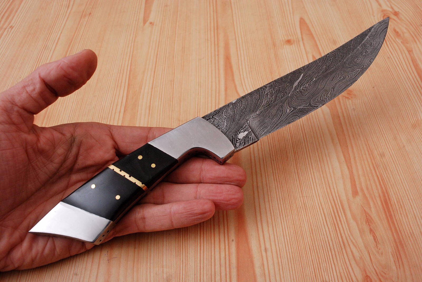 DAMASCUS STEEL CHEF KITCHEN KNIFE WITH BULL HORN STEEL BOLSTER HANDLE- 389